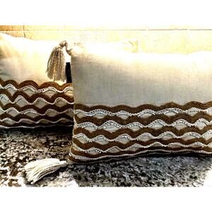 2 Beaded Throw Pillows beige, brown lace Mod Lifestyles 16x12 Tan set of 2 EUC